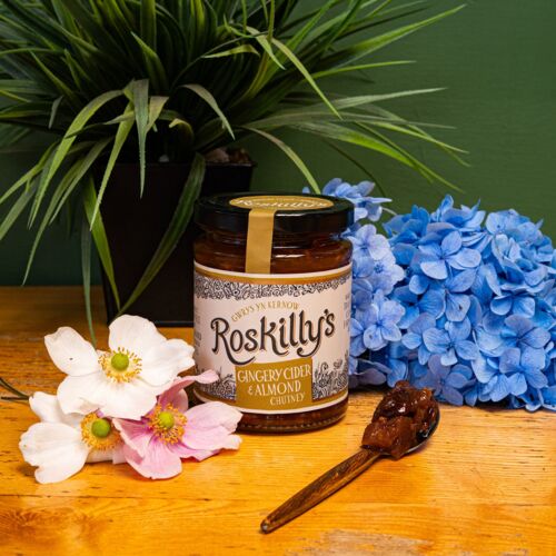 Gingery Cider & Almond Chutney 300g