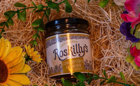 Gingery Cider & Almond Chutney 300g